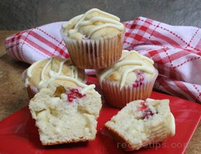 white chocolate raspberry muffins Recipe