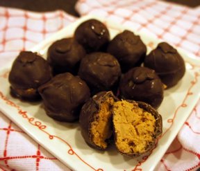 crunchy peanut butter balls Recipe