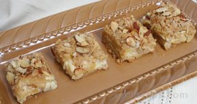 almond cheesecake apple bars Recipe