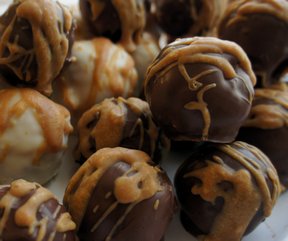 Chocolate Peanut Pretzel Balls