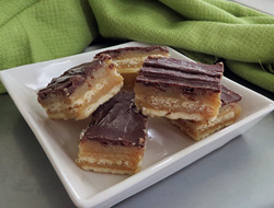 Gooey Caramel Cracker Bars Recipe