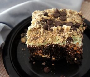 grasshopper poke cake Recipe