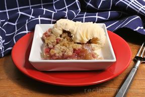 Rhubarb Crisp