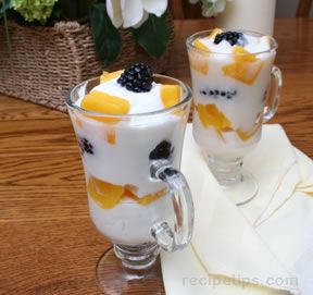 fruit and yogurt parfait Recipe