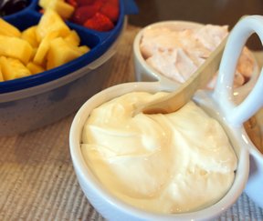 Yummy Marshmallow Fruit Dip Recipe