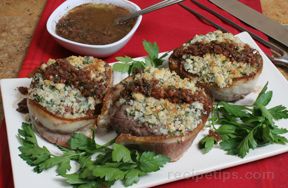 Blue Cheese Crusted Steaks with Red Wine Sauce Recipe