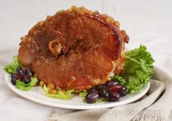 Baked Ham with Golden Raisin Glaze