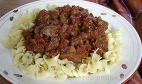 Steak with Tomato and Wine Sauce