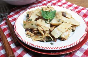 Grilled Chicken with Pasta, Sun-dried Tomatoes, and Mushrooms Recipe