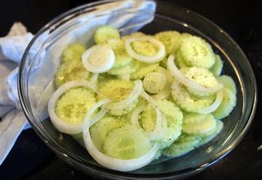 Simple Cucumber and Onion Salad Recipe