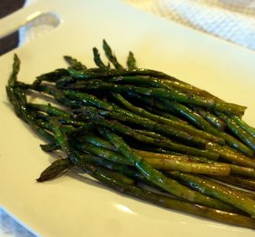 Asparagus with Balsamic Butter Sauce