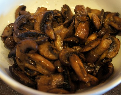 Sauteed Mushrooms Recipe Recipetips Com