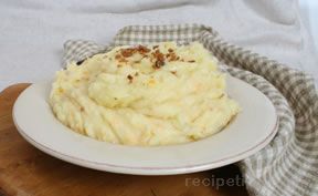 cheesy mashed potatoes with bacon bits Recipe