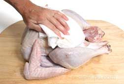 Cleaning Turkey - How To Cooking Tips - RecipeTips.com