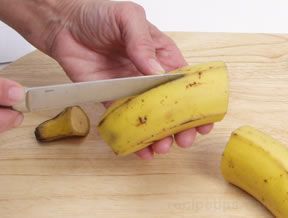 Preparing Bananas For Cooking How To Cooking Tips Recipetips Com