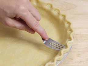 Decorative Pie Crust Edges - How To Cooking Tips - RecipeTips.com