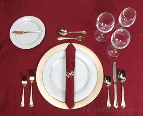 table cutlery arrangements