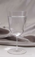 buying and caring for stemware - wine glasses Article